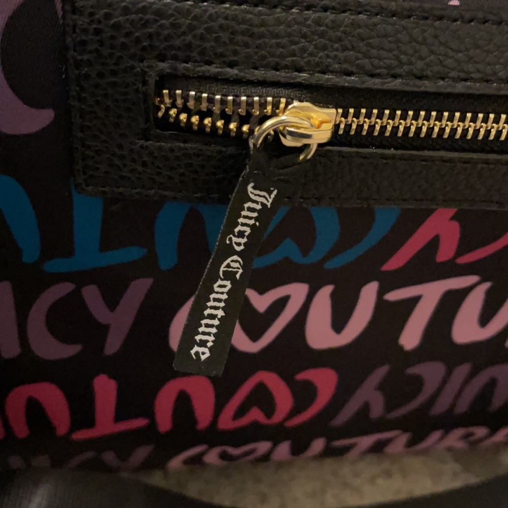 Juicy Couture Large Logo Weekender Duffle Bag - Picture 8 of 10